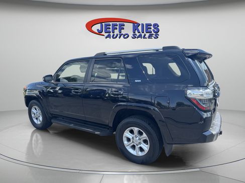 Used 2021 Toyota 4Runner SR5 Premium w/ Moonroof Package AWD/4WD image 6