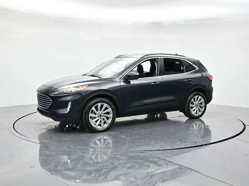 Certified 2022 Ford Escape Titanium w/ Titanium Elite Package image 6