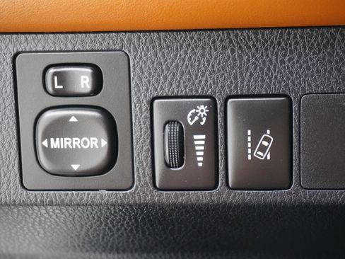 Used 2016 Toyota RAV4 Limited w/ Advanced Technology Package AWD/4WD image 28