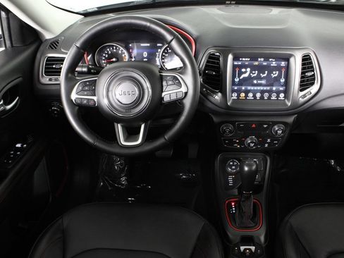Used 2020 Jeep Compass Trailhawk w/ Leather Interior Group AWD/4WD image 6