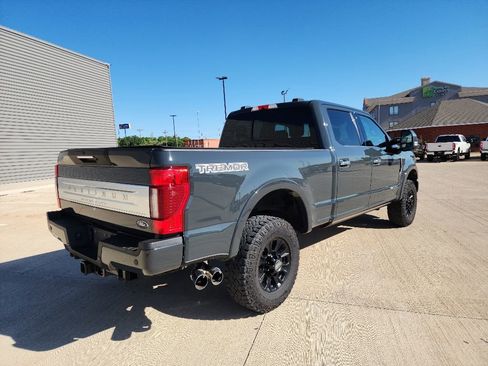 Certified 2021 Ford F350 Platinum w/ Tremor Off-Road Package AWD/4WD image 3