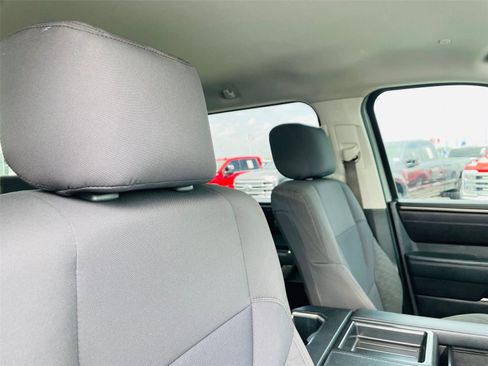 Used 2022 Toyota Tundra SR5 w/ TRD Sport Package AWD/4WD image 17