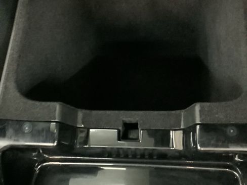 Used 2022 Jeep Grand Cherokee Overland w/ Advanced Protech Group III image 26