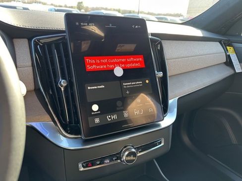 New 2026 Volvo XC90 B6 Ultra w/ Lounge Package image 15