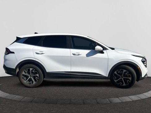 Used 2024 Kia Sportage EX FWD image 4