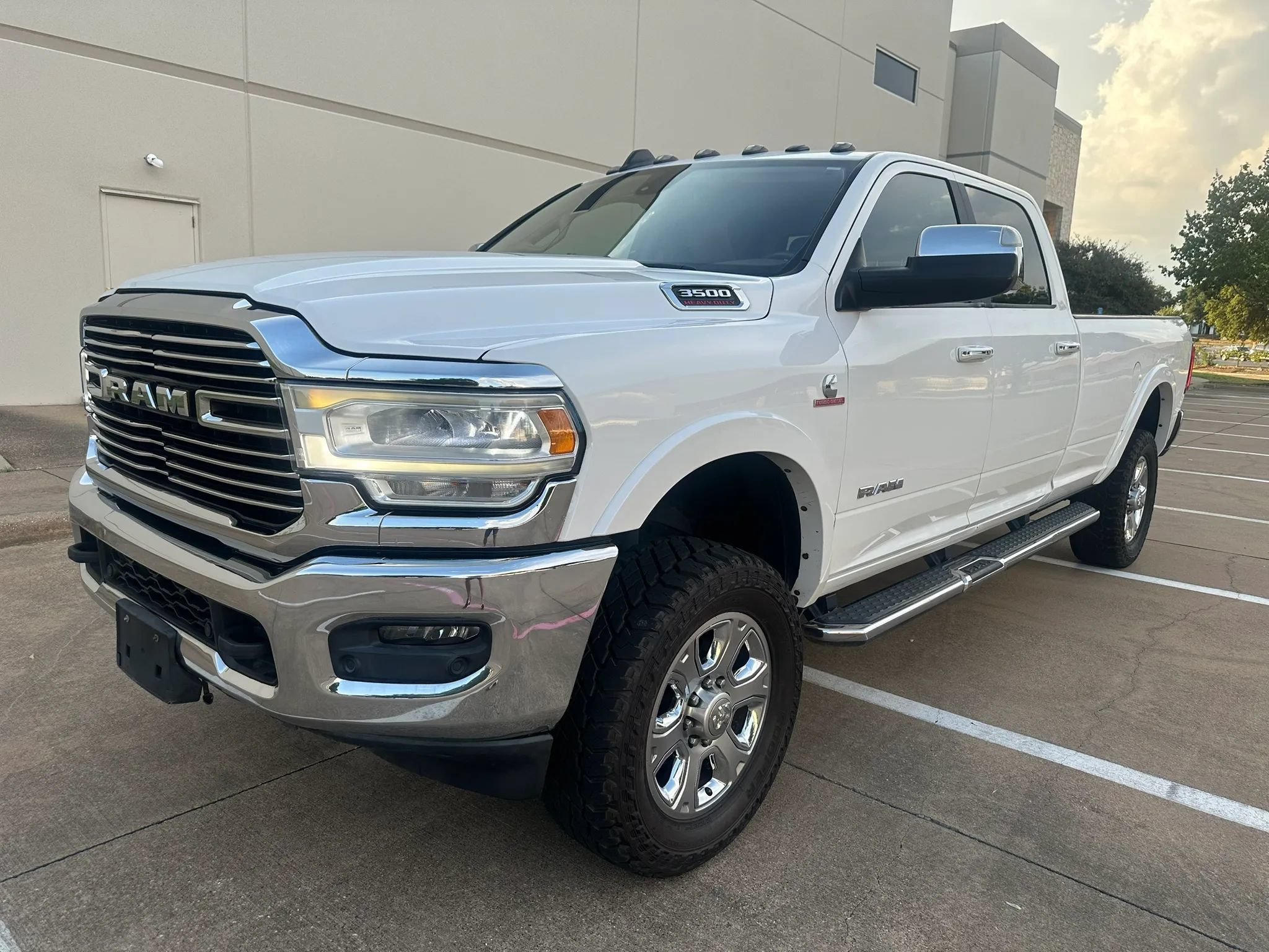 Used 2020 RAM 3500 Laramie AWD/4WD image 3