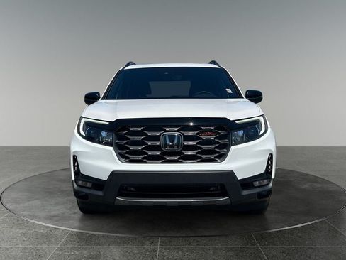 Used 2023 Honda Passport TrailSport image 2