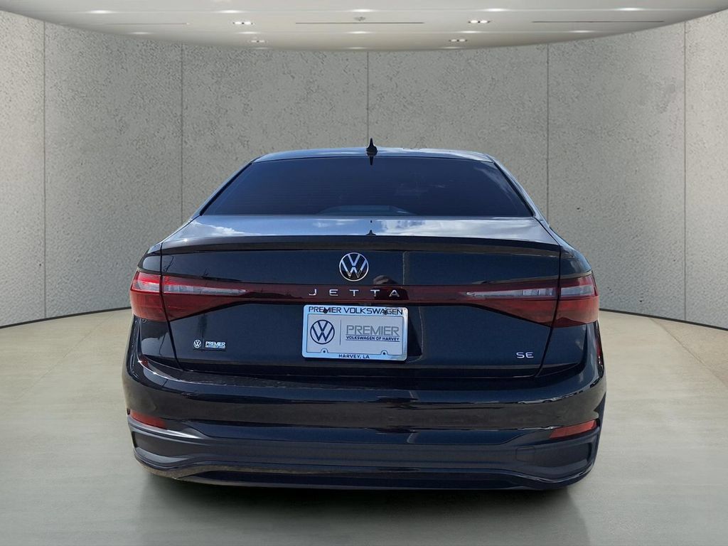Used 2025 Volkswagen Jetta SE FWD image 6