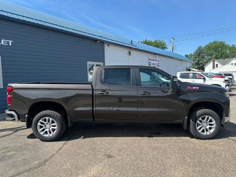 Used 2021 Chevrolet Silverado 1500 LT AWD/4WD image 3