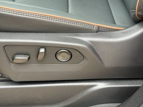 New 2026 GMC Yukon AT4 w/ AT4 Premium Plus Package AWD/4WD image 20