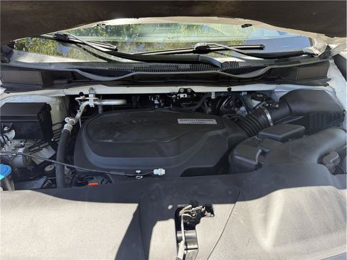 Used 2018 Honda Odyssey Elite image 18