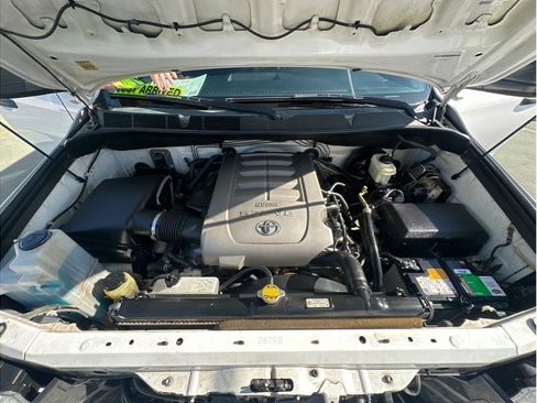 Used 2010 Toyota Tundra w/ TRD Off-Road Package image 28