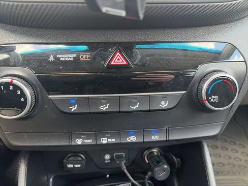 Used 2020 Hyundai Tucson SE image 10