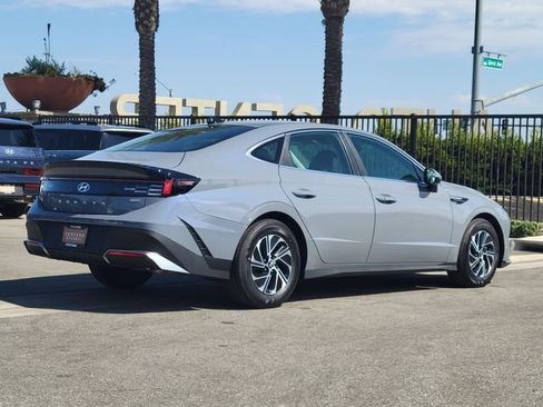 New 2026 Hyundai Sonata Blue FWD image 4
