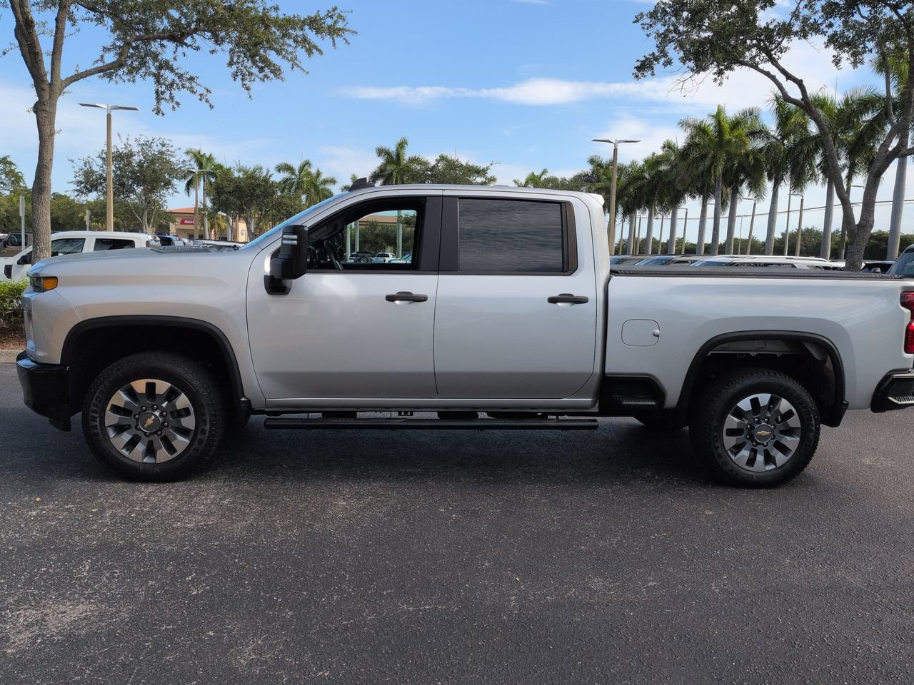 Used 2023 Chevrolet Silverado 2500 Custom w/ Custom Value Package AWD/4WD image 7