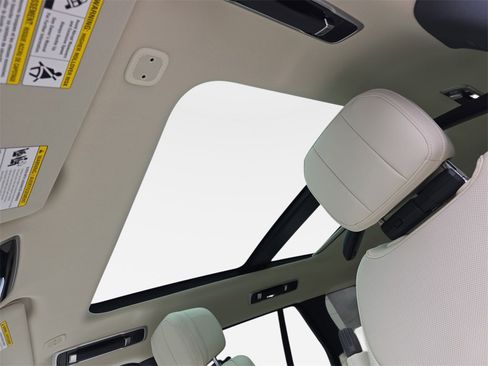 New 2026 Land Rover Range Rover SE image 31