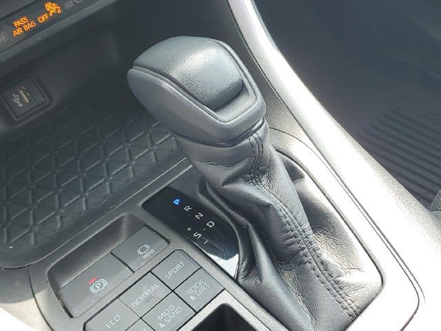 Used 2023 Toyota RAV4 LE AWD/4WD image 30