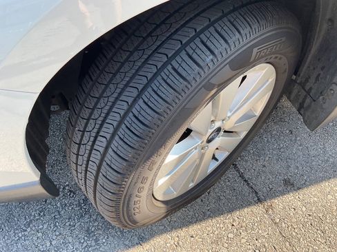 Used 2017 Subaru Outback 2.5i Premium AWD/4WD image 29