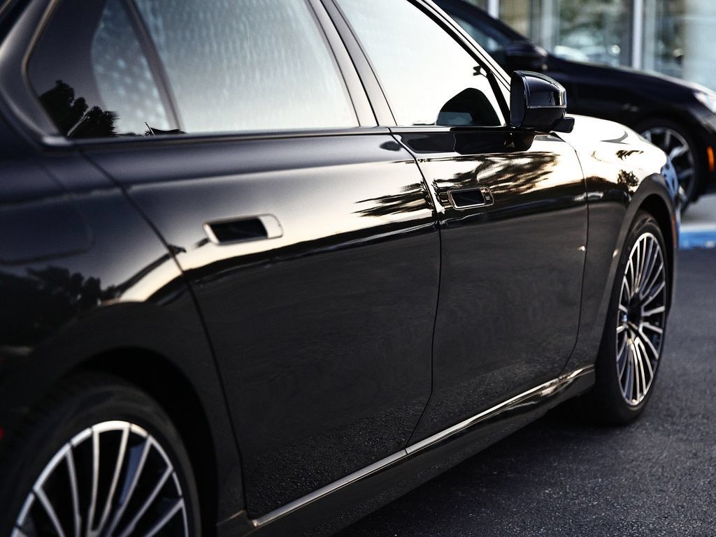 New 2027 BMW 740i w/ Executive Package RWD image 9