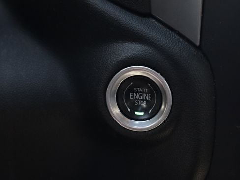 Used 2023 Chevrolet Silverado 1500 Custom image 8