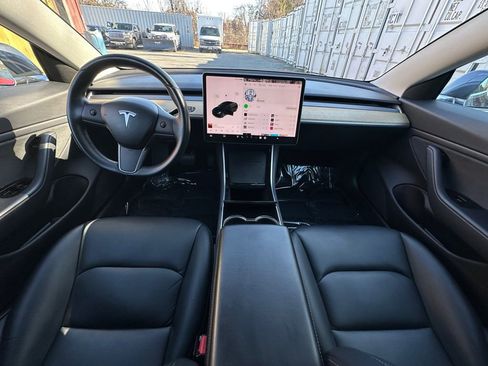 Used 2018 Tesla Model 3 Long Range image 19