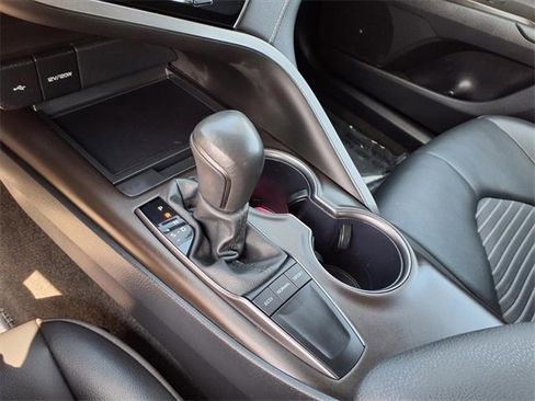 Used 2024 Toyota Camry SE image 21