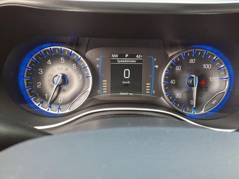 Used 2018 Chrysler Pacifica Touring Plus w/ S Appearance Package image 33