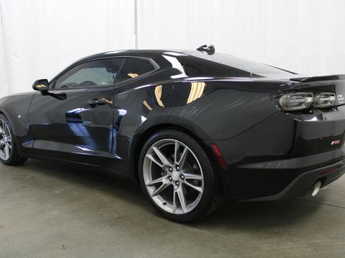 Used 2021 Chevrolet Camaro LT w/ RS Package image 7