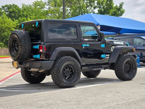 Used 2021 Jeep Wrangler Sport AWD/4WD image 3