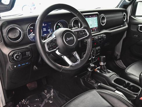 Used 2023 Jeep Wrangler Unlimited Sahara w/ Cold Weather Group image 14