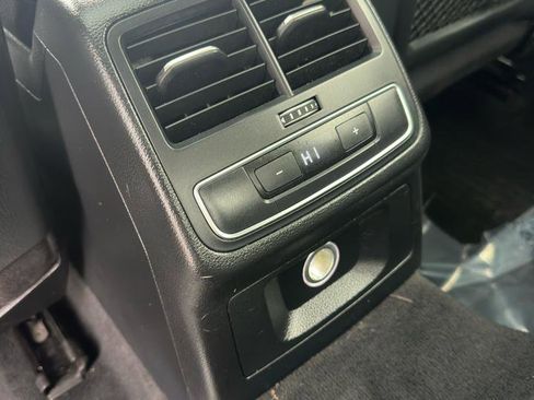 Used 2017 Audi A4 2.0T Premium image 40