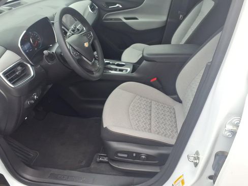 Used 2023 Chevrolet Equinox LT w/ Driver Convenience Package AWD/4WD image 9