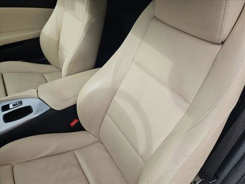 Used 2011 BMW Z4 sDrive35i image 15