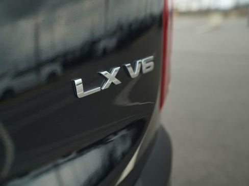 Used 2020 Kia Telluride LX image 38