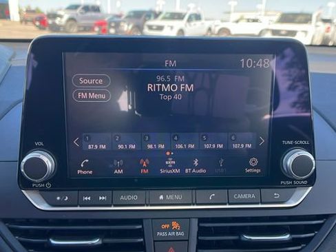 Used 2022 Nissan Altima 2.5 SV image 23