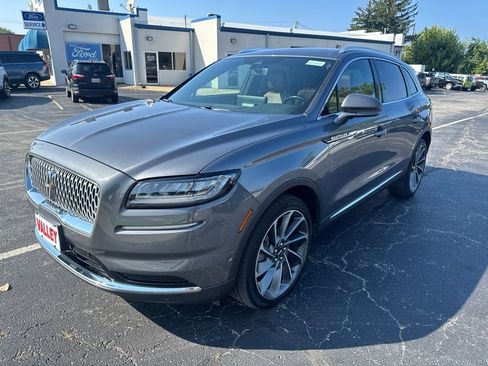 Used 2023 Lincoln Nautilus Reserve w/ Equipment Group 201A AWD/4WD image 8