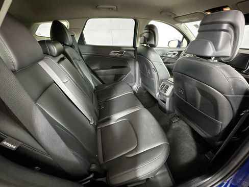 Used 2024 Kia Sportage EX FWD image 27