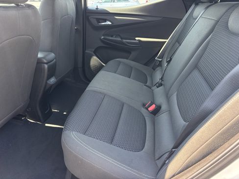 Used 2023 Chevrolet Bolt EUV LT image 3