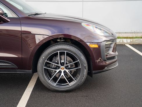 New 2026 Porsche Macan image 9