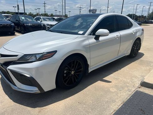 Used 2021 Toyota Camry XSE FWD image 1
