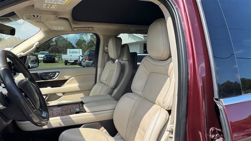 Used 2018 Lincoln Navigator Reserve w/ Technology Package AWD/4WD image 32