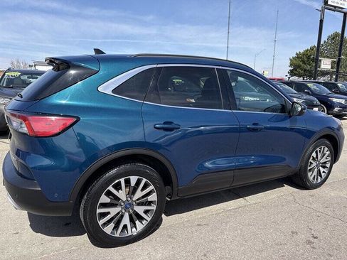 Used 2020 Ford Escape Titanium image 7