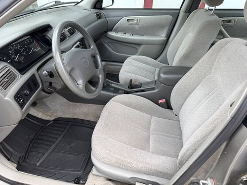 Used 2001 Toyota Camry LE FWD image 11