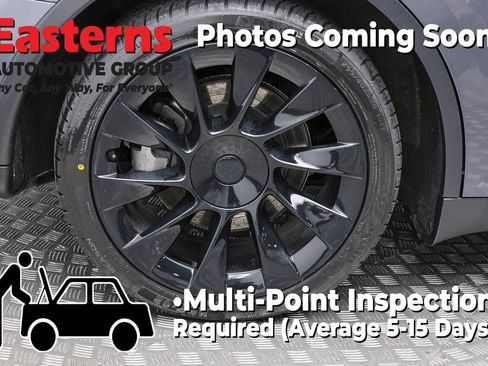 Used 2022 Tesla Model Y Long Range AWD/4WD image 24