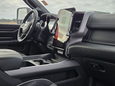 New 2025 RAM 2500 Laramie image 8