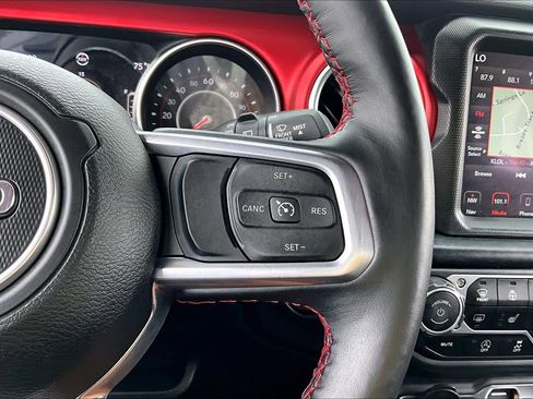 Used 2021 Jeep Wrangler Unlimited Rubicon w/ Xtreme Recon 35" Tire Package image 24