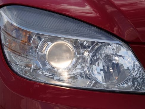 Used 2010 Mercedes-Benz C 300 Sedan image 33