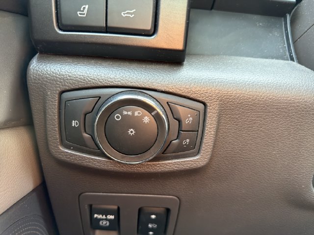 Used 2021 Ford Expedition Max Limited AWD/4WD image 39