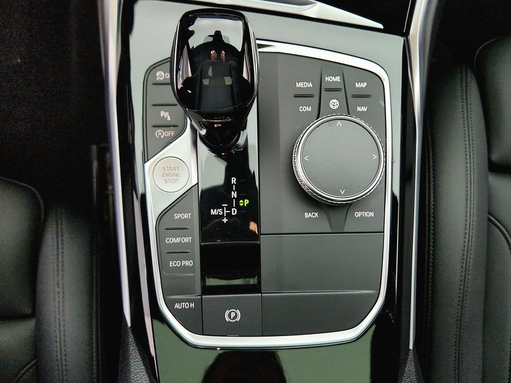 Used 2019 BMW 330i xDrive Sedan w/ Driving Assistance Package AWD/4WD image 15