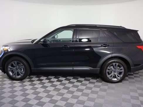 Used 2023 Ford Explorer XLT w/ Equipment Group 202A AWD/4WD image 5